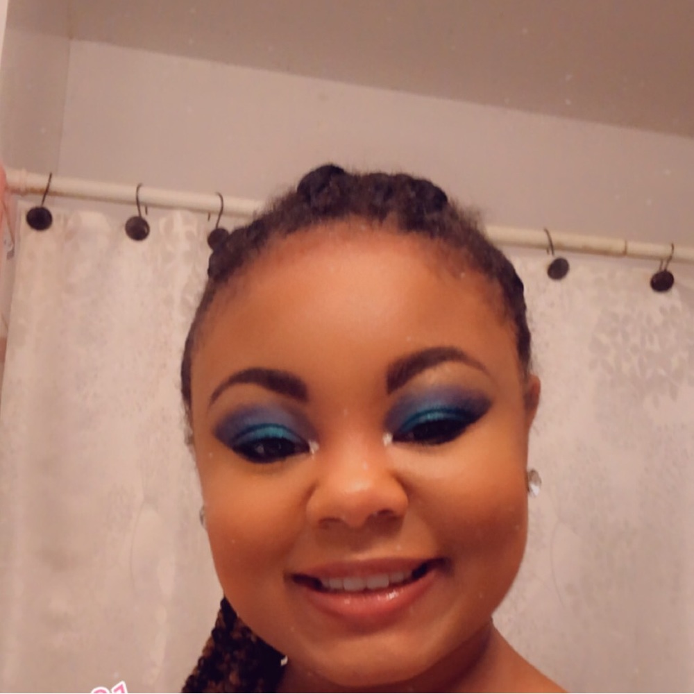 Meet your Posher, Shantelle